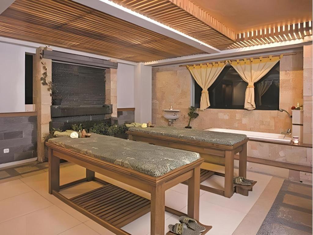 Hotel Le Beringin à Salatiga Extérieur photo