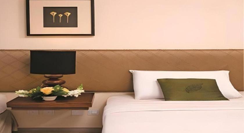 Hotel Le Beringin à Salatiga Extérieur photo
